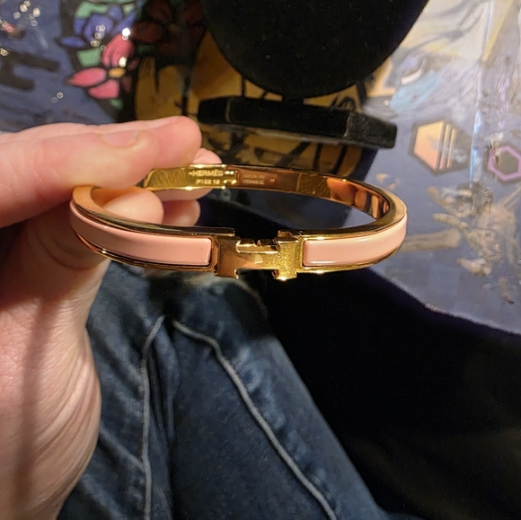 USED.. .Gold and Pink Enamel Hermes Bangle - Picture 5 of 11